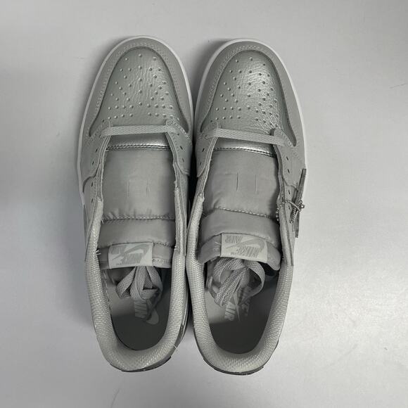 Air Jordan 1 Retro Low OG Metallic Silver CZ0790 002 Size 8 Grey Low Top Sneaker main image 3